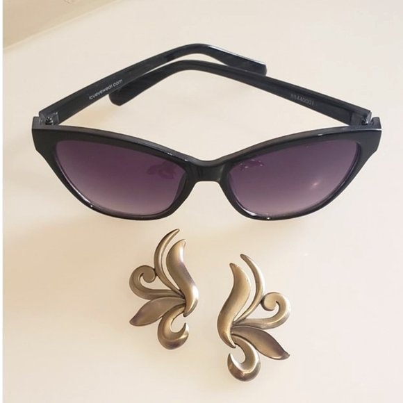 RARE Vintage Silvertone Earrings by Jonette - Picture 4 of 9